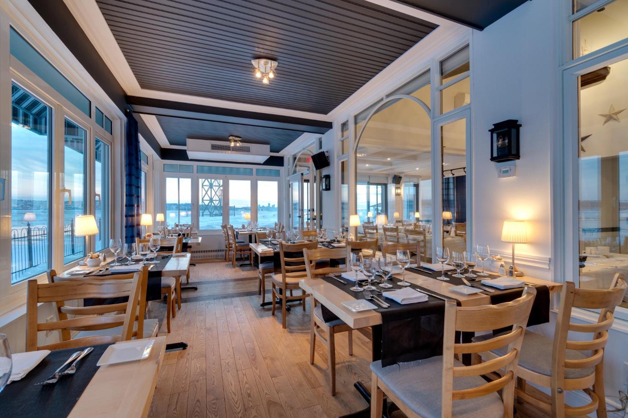 Goeliche Hotel Et Appartement Saint-Laurent-de-l'ile d'Orleans Eksteriør billede