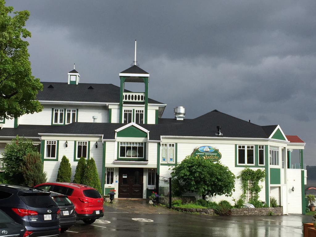 Goeliche Hotel Et Appartement Saint-Laurent-de-l'ile d'Orleans Eksteriør billede