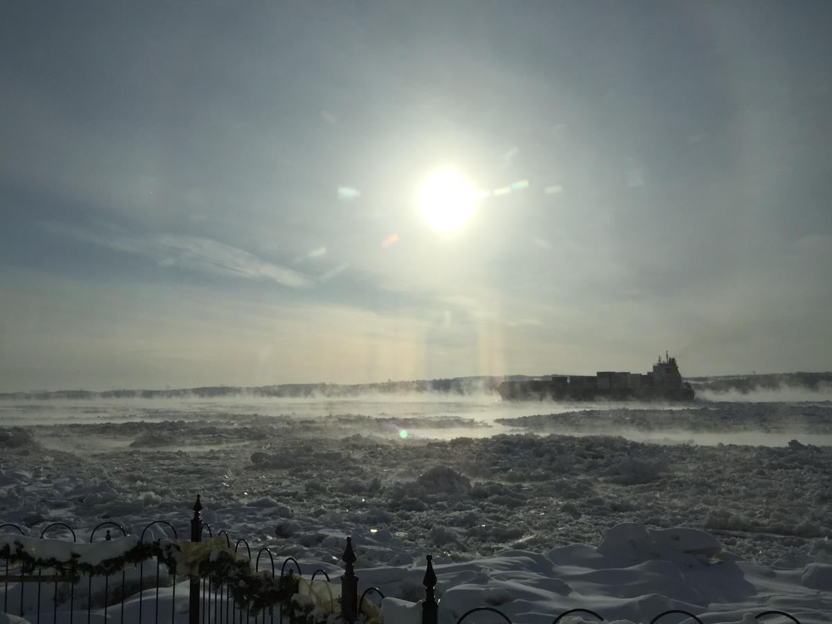 Goeliche Hotel Et Appartement Saint-Laurent-de-l'ile d'Orleans Eksteriør billede