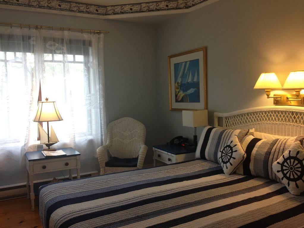 Goeliche Hotel Et Appartement Saint-Laurent-de-l'ile d'Orleans Eksteriør billede