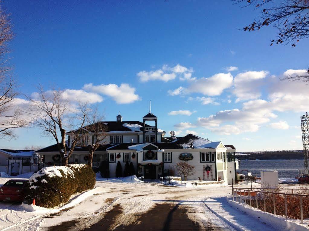 Goeliche Hotel Et Appartement Saint-Laurent-de-l'ile d'Orleans Eksteriør billede