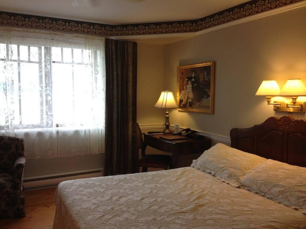 Goeliche Hotel Et Appartement Saint-Laurent-de-l'ile d'Orleans Eksteriør billede